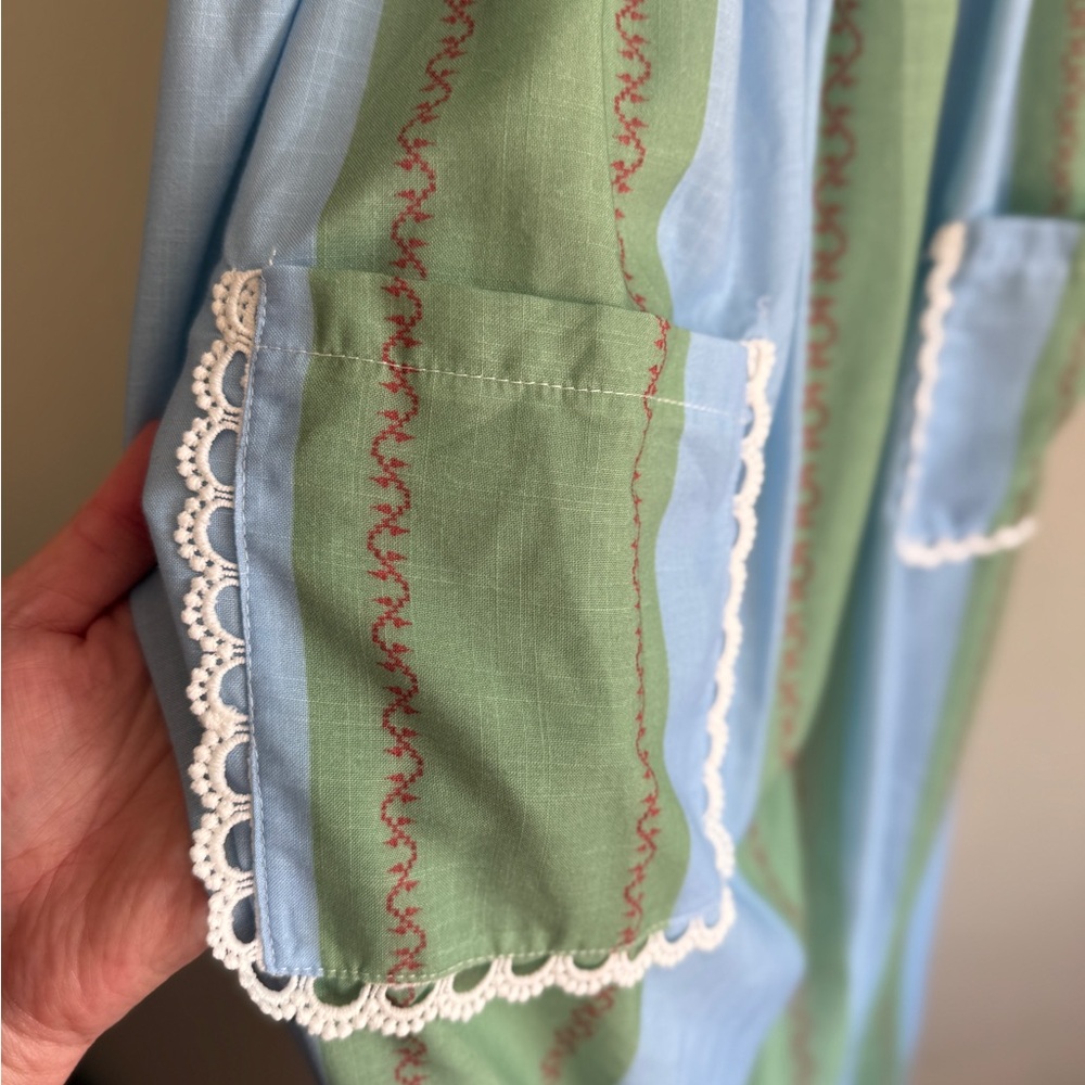 Elegant Blue and Green Maxi Dress - Picture 2 of 6